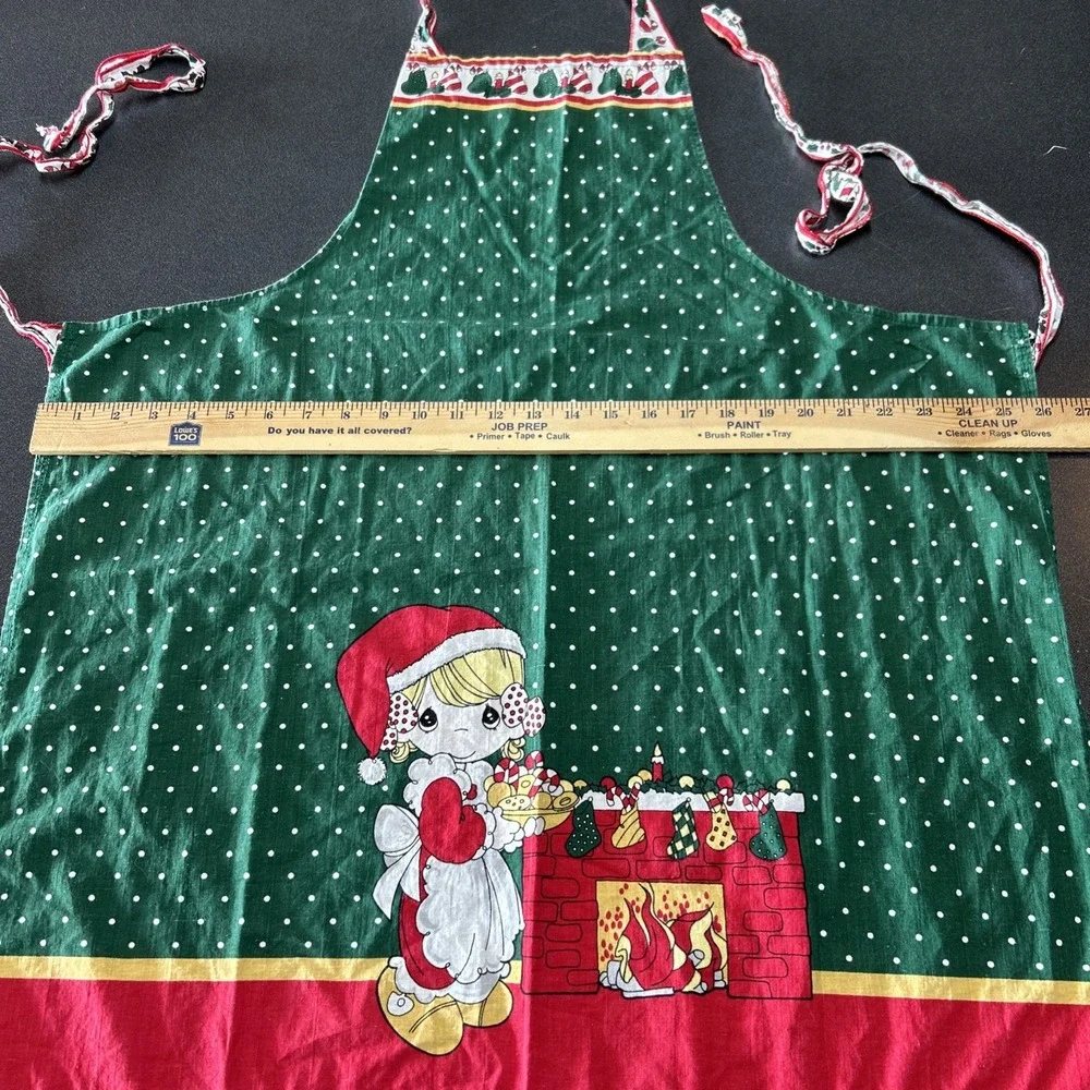 Vtg 90s Precious Moments Christmas Full Apron Green‎ Red Fireplace Stockings